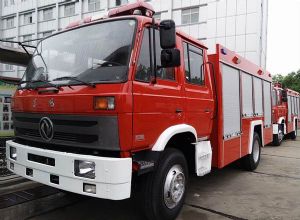 东风153型泡沫消防车（6-8吨）